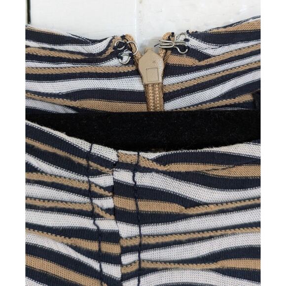 Sharagano Women’s Size 10 Abstract Textured Geo Print Cap Sleeve Stretch Dress - Picture 4 of 6